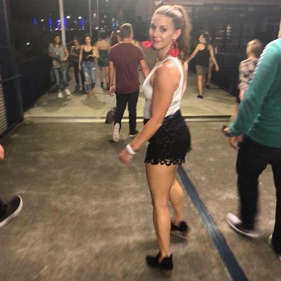 Meet your Posher, Jessica - Picture 1 of 1